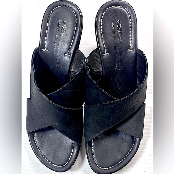 Donald Pliner Size 10 Suede Wedge Black Slide - Picture 1 of 9